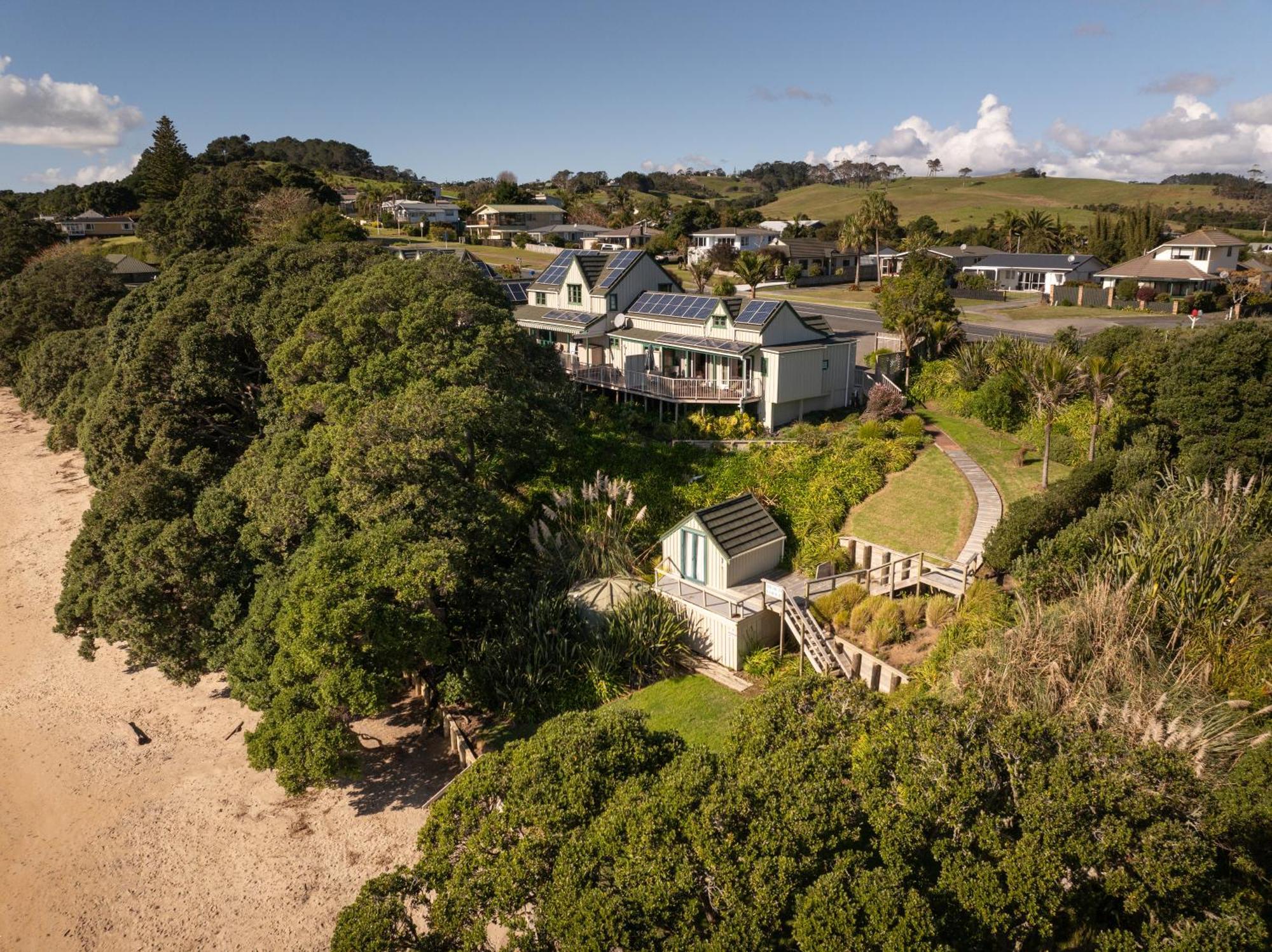 Sunlit Bay Villas Coopers Beach Exteriör bild